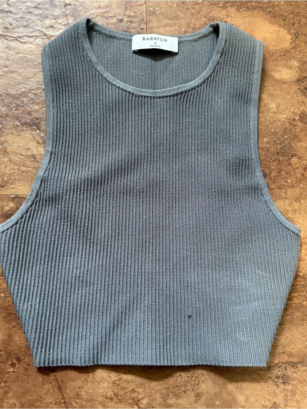 Babaton Ribbed Knit Crop Tank